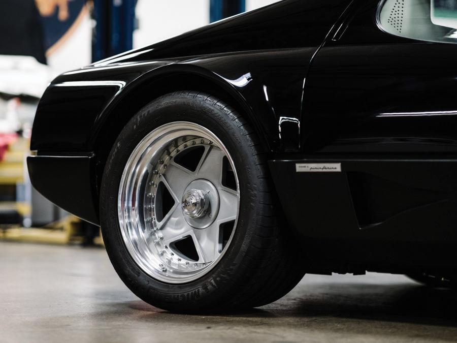 Детали экстерьера Ferrari 512 BB Custom (28981) 1979 года  (фото 31 из 35)
